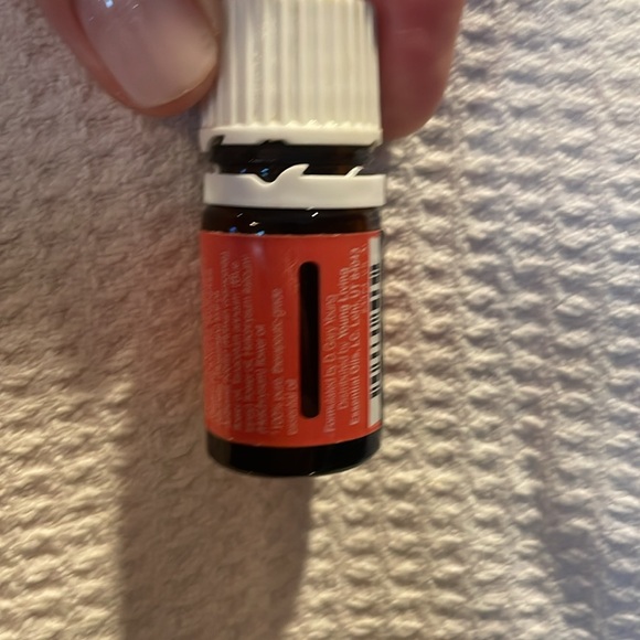 Young Living Juvaflex 5ml essential oil (opened) - Picture 3 of 3
